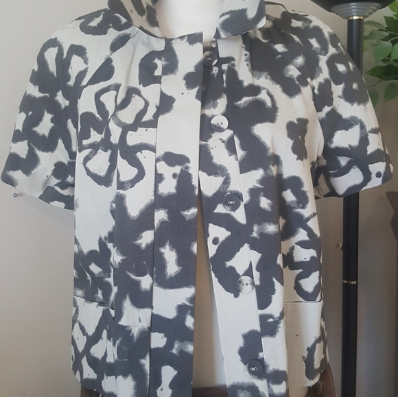 Ladies jacket - Picture 1 of 4